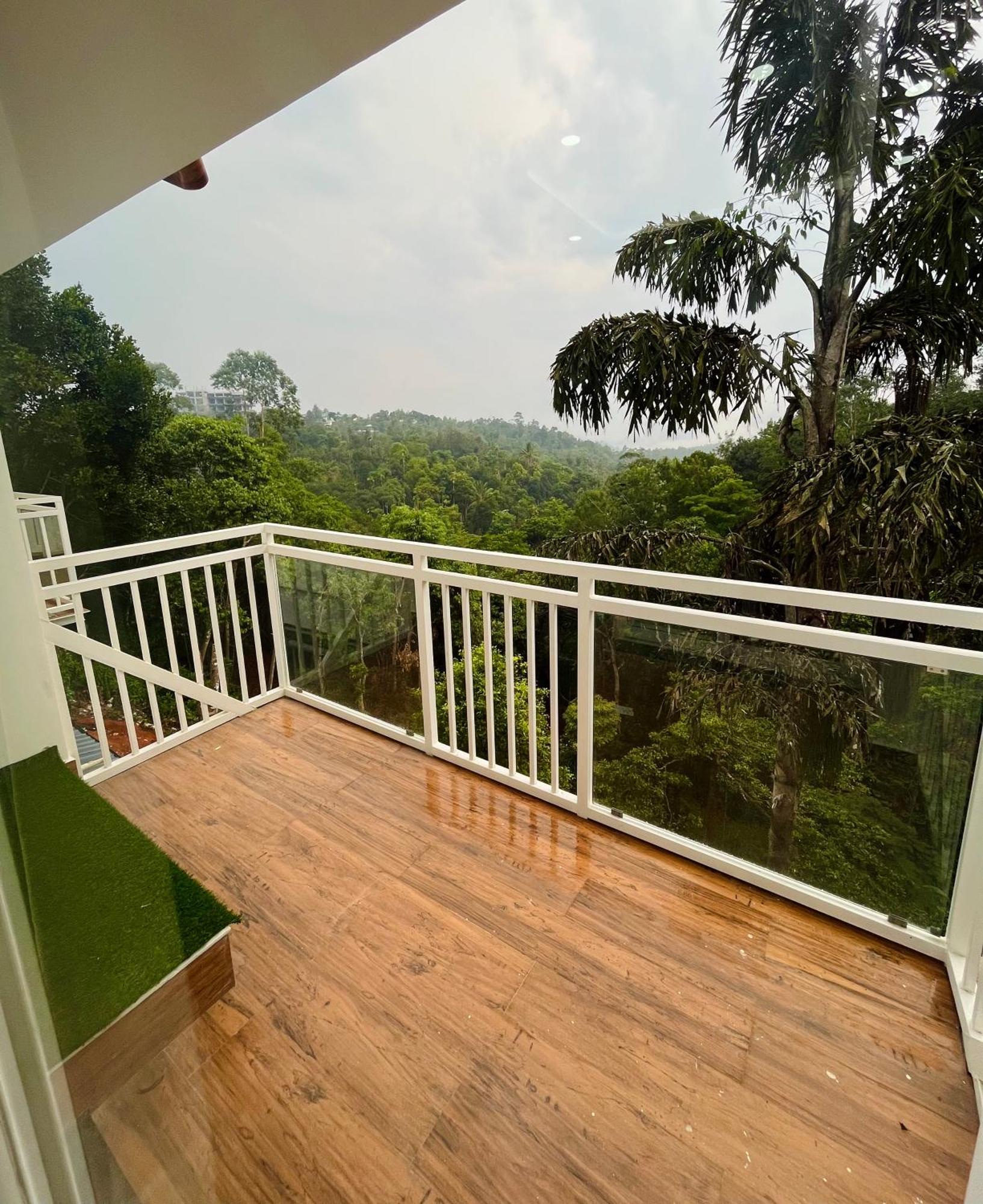 HOTEL WHITE HOUSE, Munnar Exteriör bild